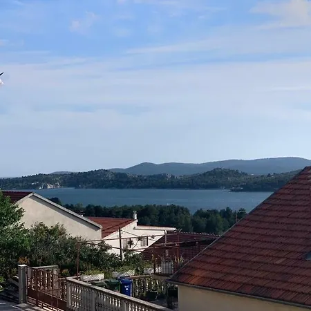 With Sea View Karla Apartment *